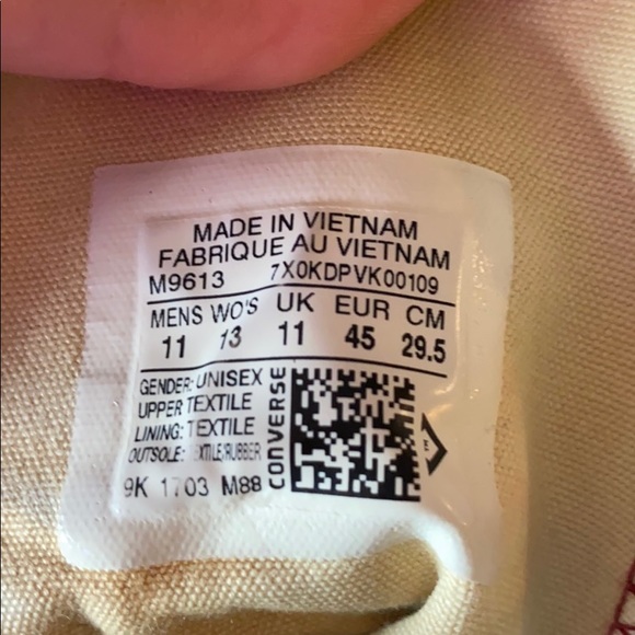 Well Used Converse - Maroon - Picture 2 of 2